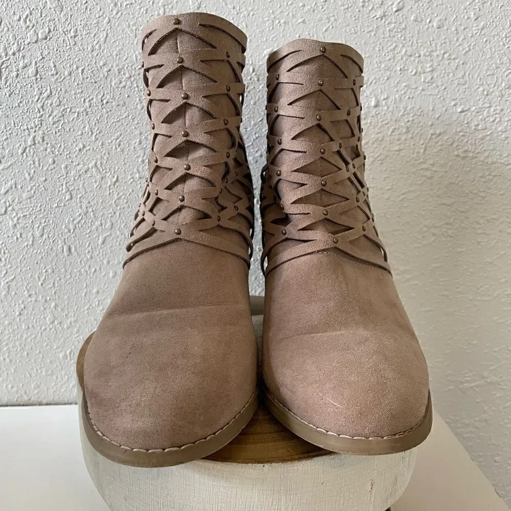 JustFab Zip Up Ankle Booties Size 10 EUC